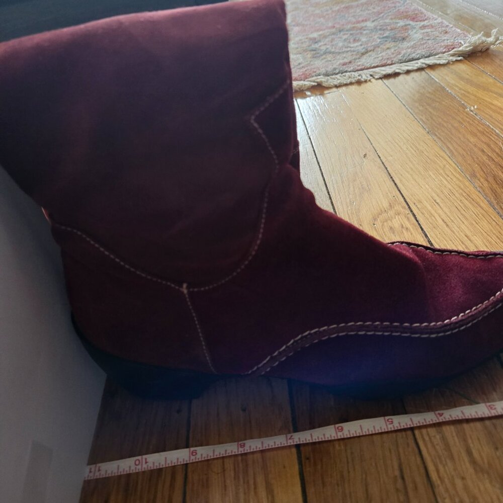 WOMENS TALL SUEDE BOOTS SIZE  38 1/2" USED - Picture 10 of 16